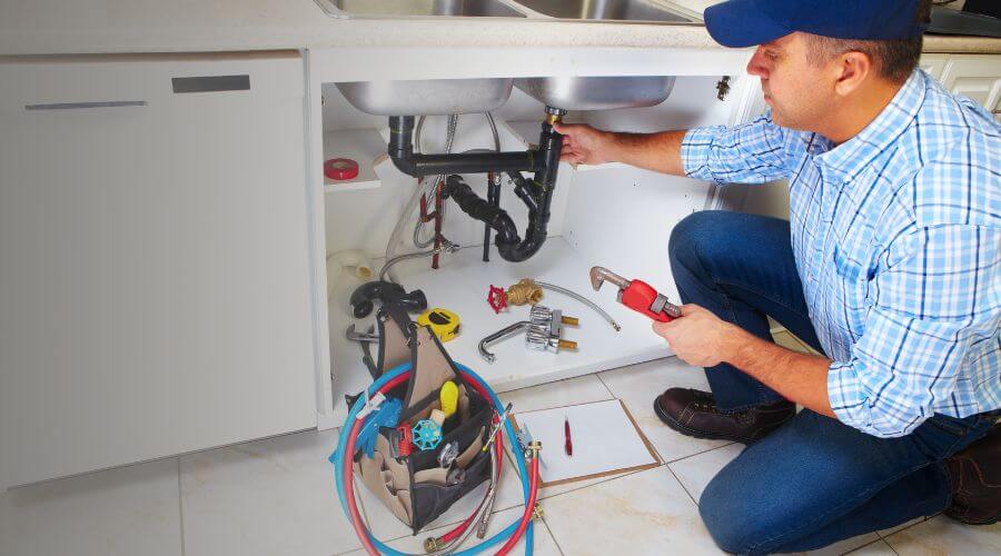Professional emergency plumbing in Ozark, AR